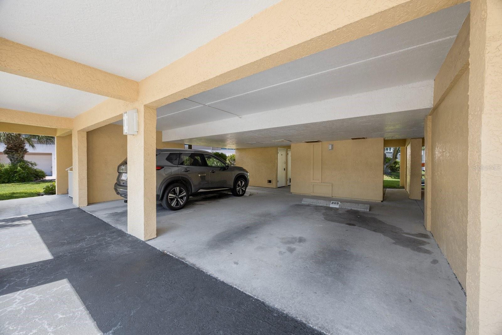 OLD ISLAND INN CONDO - Residential