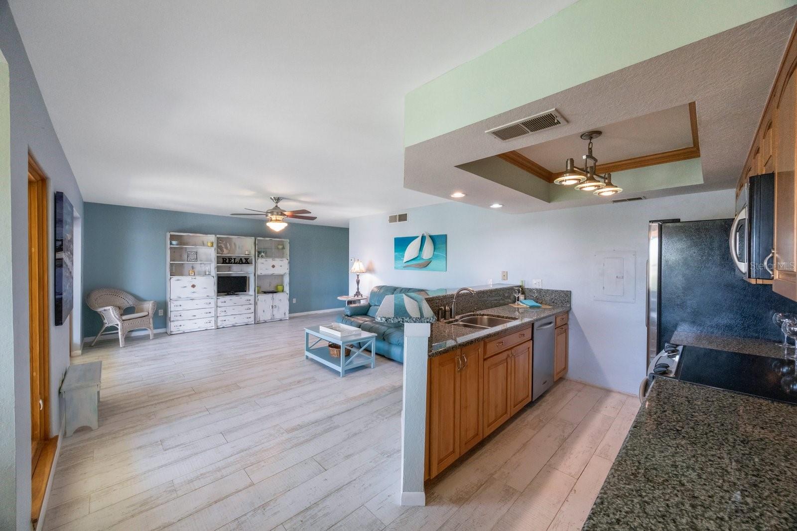 OLD ISLAND INN CONDO - Residential