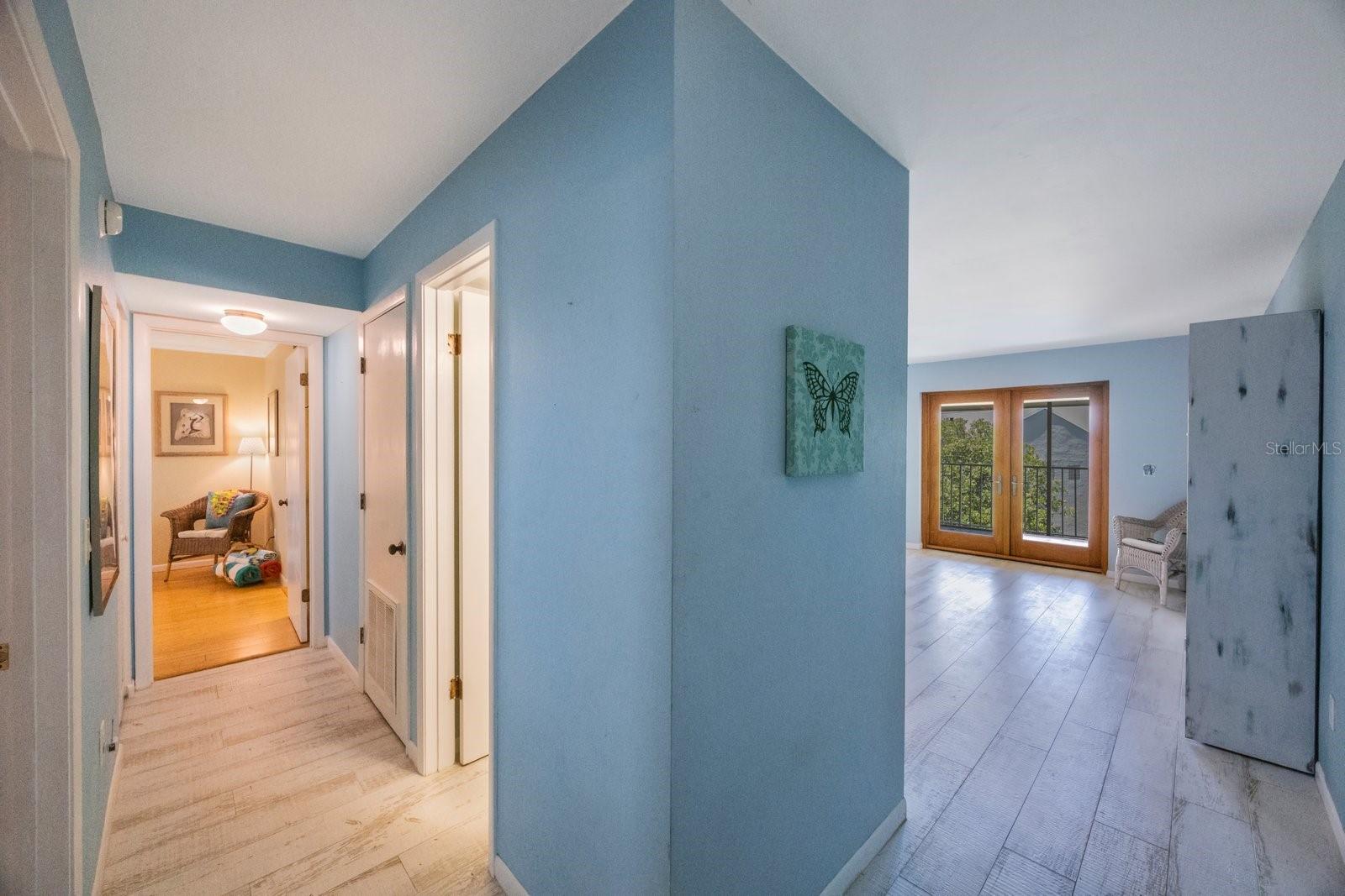 OLD ISLAND INN CONDO - Residential