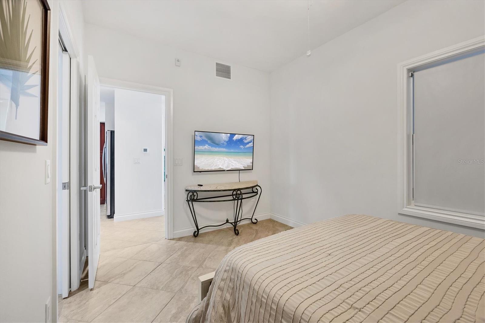 THE LOFTS ON MAIN - Residential Lease