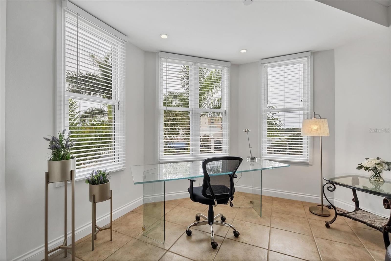 THE LOFTS ON MAIN - Residential Lease