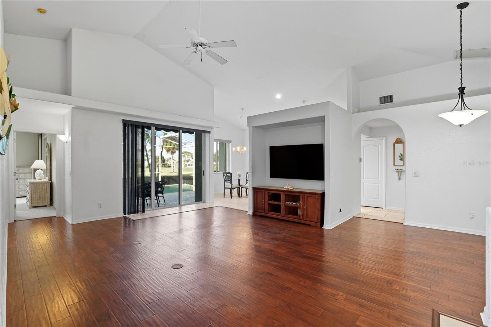 SEMINOLE LAKES PH 01 - Residential