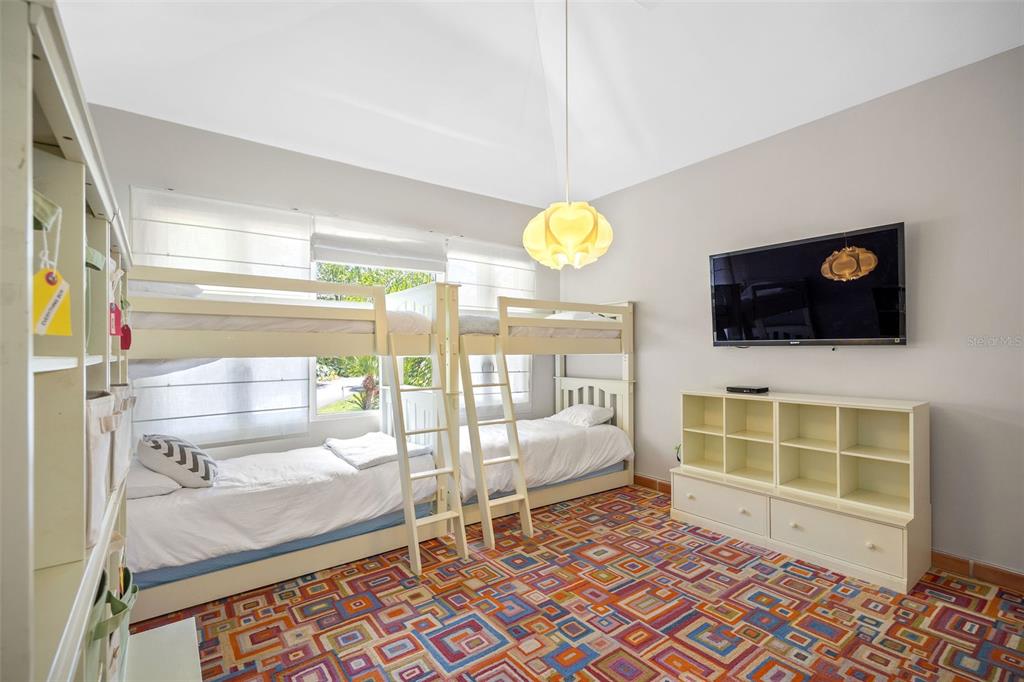 THE GREENS - Residential