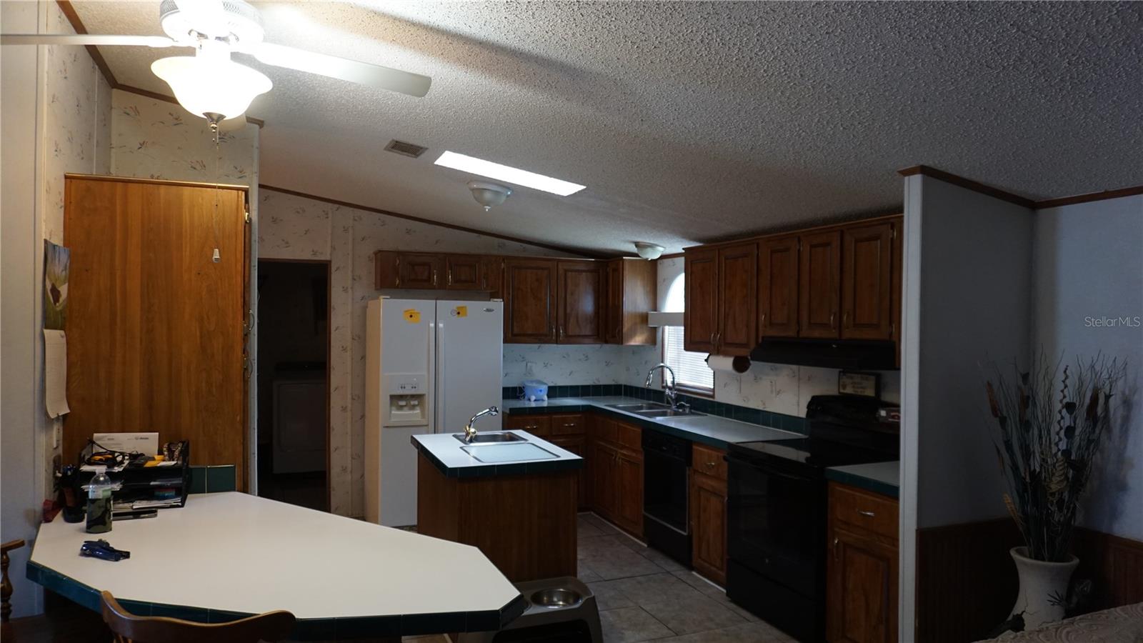 Photo 7 of 17 of 1421 SLASH PINE ROAD mobile home