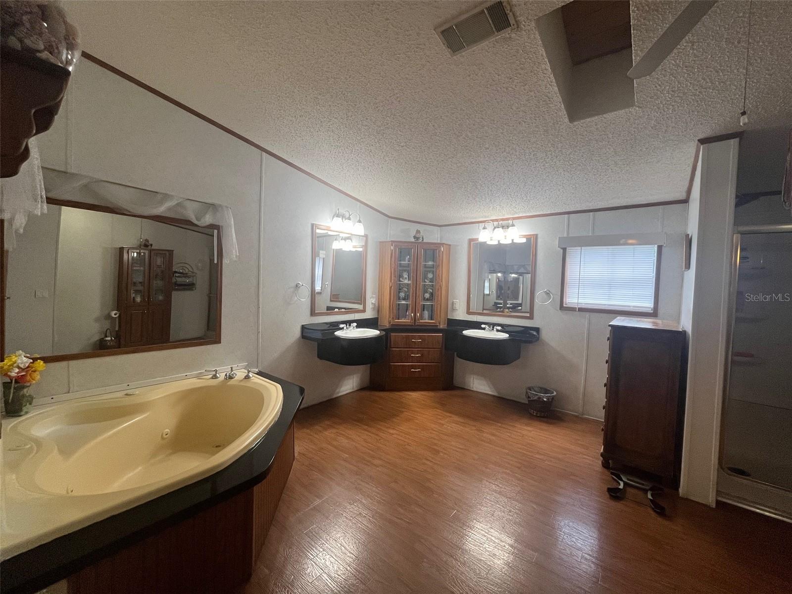 Photo 16 of 17 of 1421 SLASH PINE ROAD mobile home