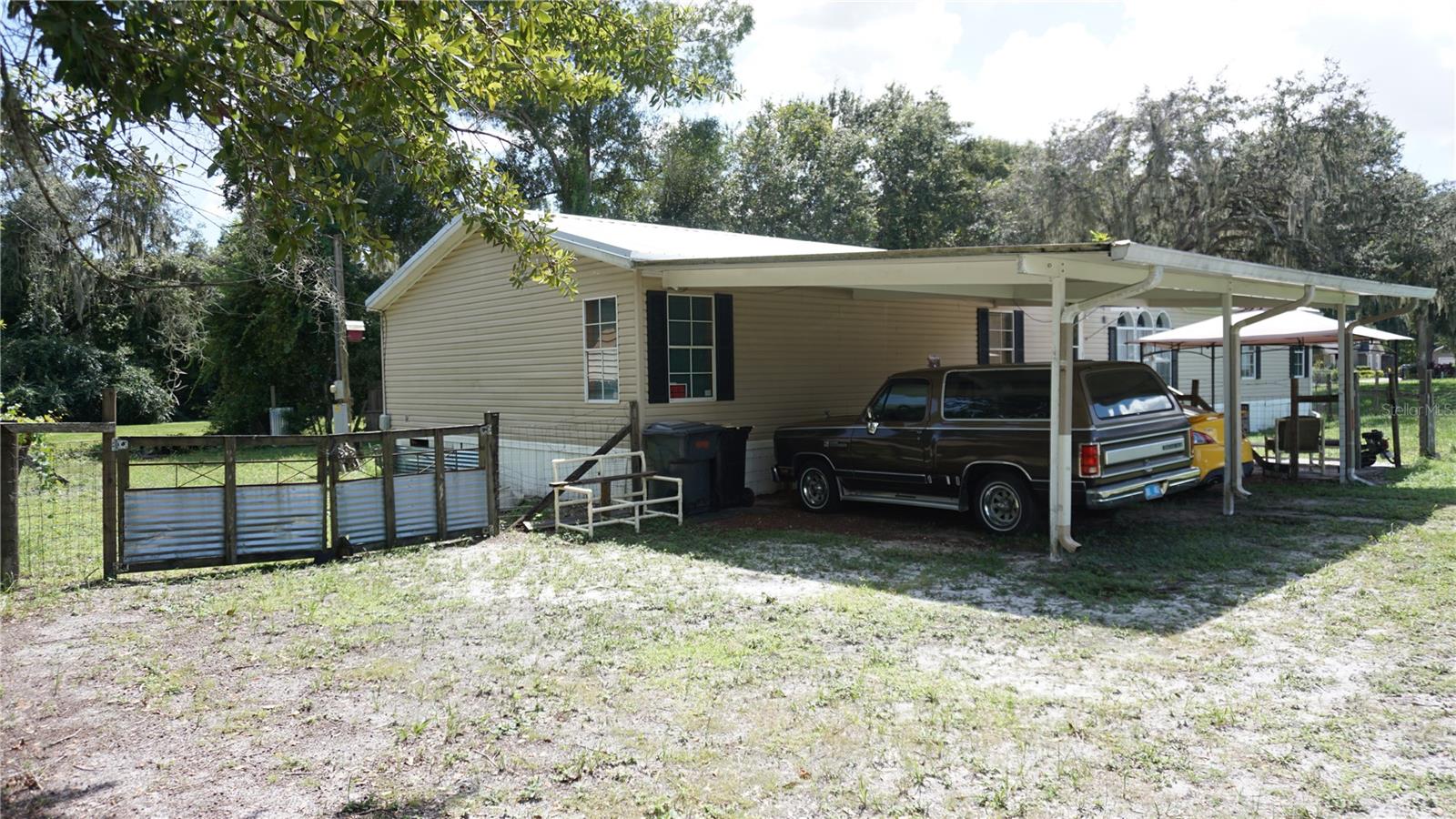 Photo 3 of 17 of 1421 SLASH PINE ROAD mobile home