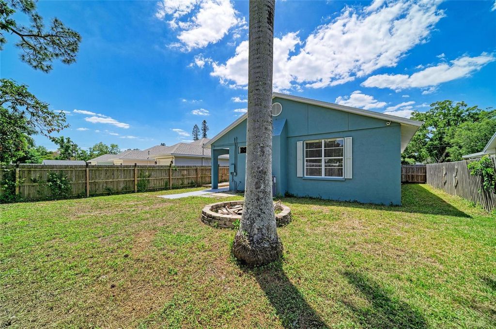 Photo of 1609 17th Street W, Bradenton, FL 34205 (MLS # A4691182)