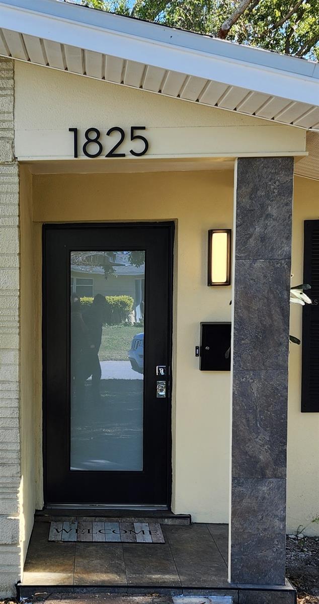 1825 ALBERTA DRIVE