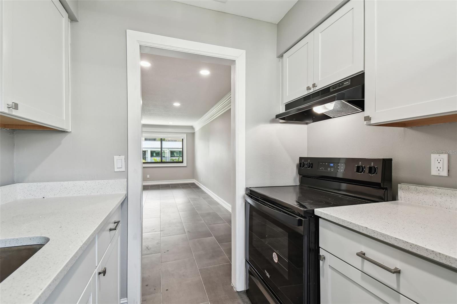 HARBOR BLUFFS SEC 1 - Residential Lease