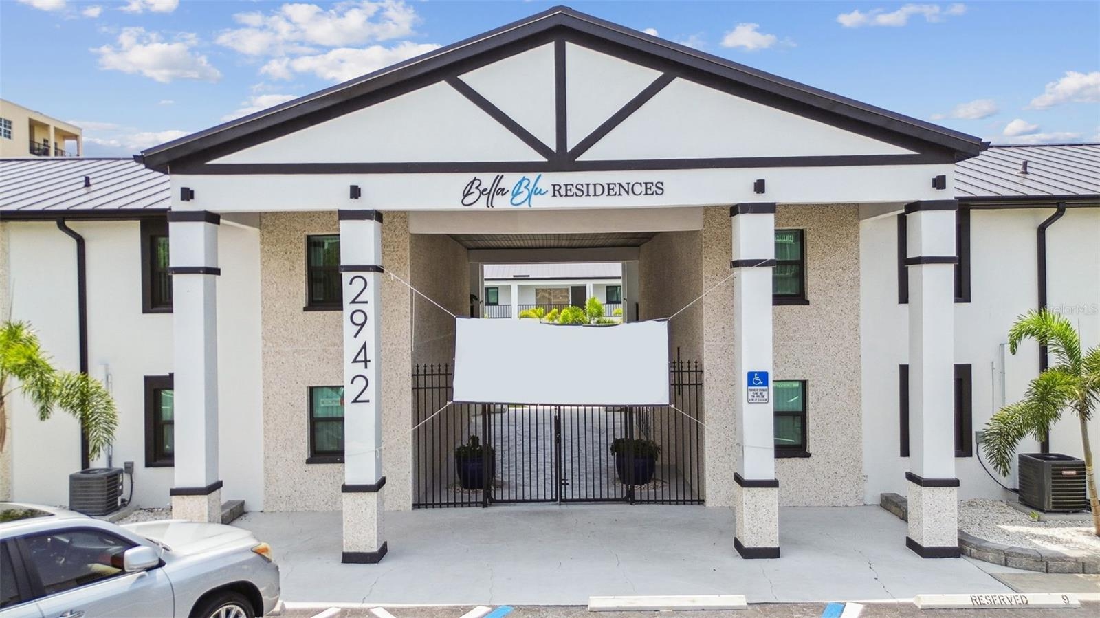 HARBOR BLUFFS SEC 1 - Residential Lease