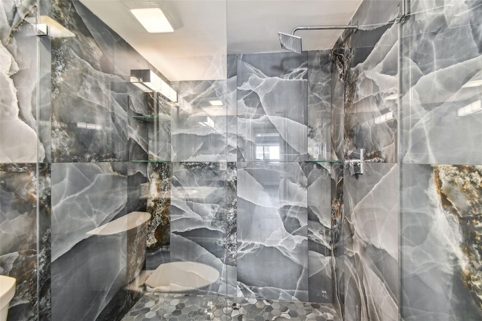 HARBOR BLUFFS SEC 1 - Residential Lease