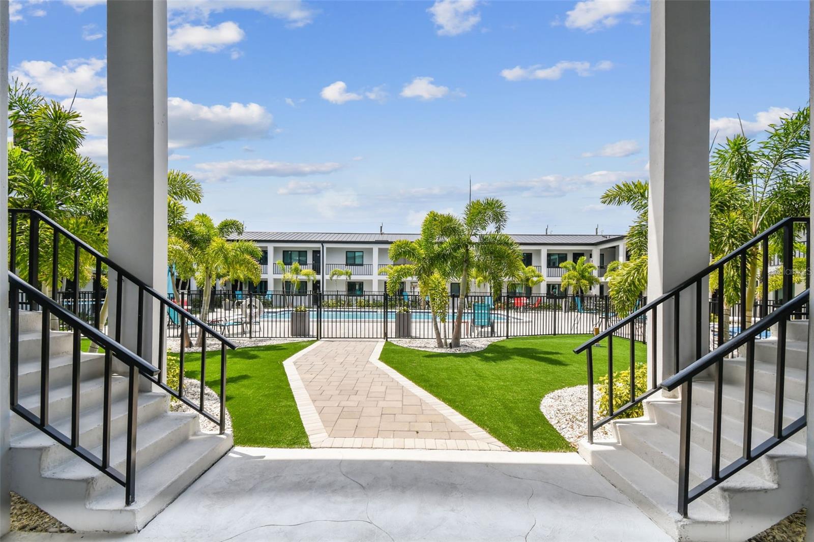 HARBOR BLUFFS SEC 1 - Residential Lease