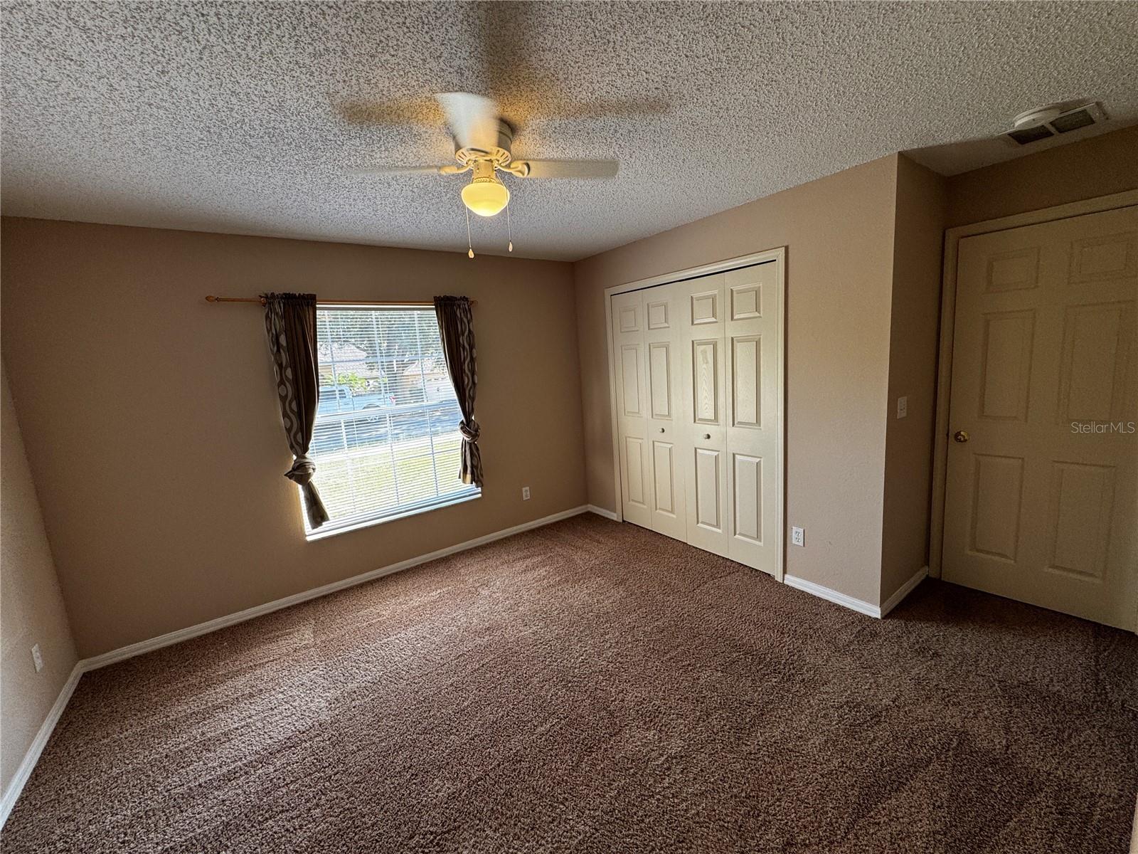 LEXINGTON ESTATES - Residential Lease