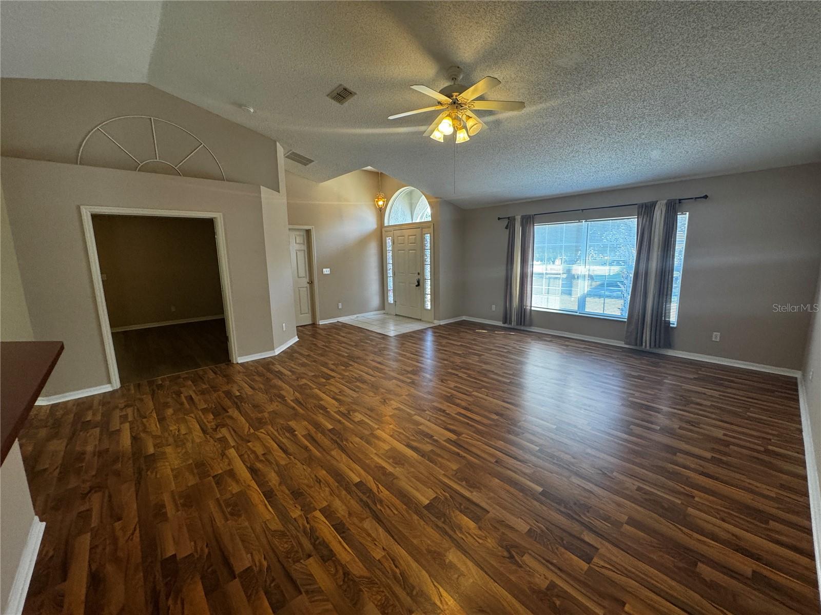 LEXINGTON ESTATES - Residential Lease