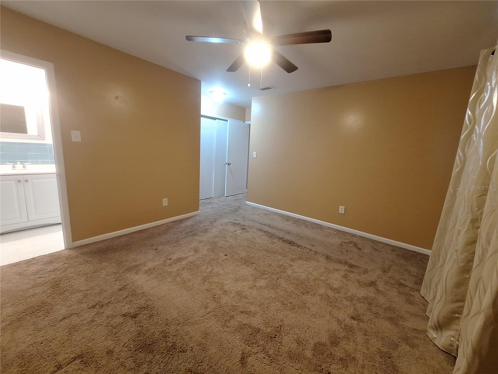 BRIARWOOD UNIT 01 - Residential Lease