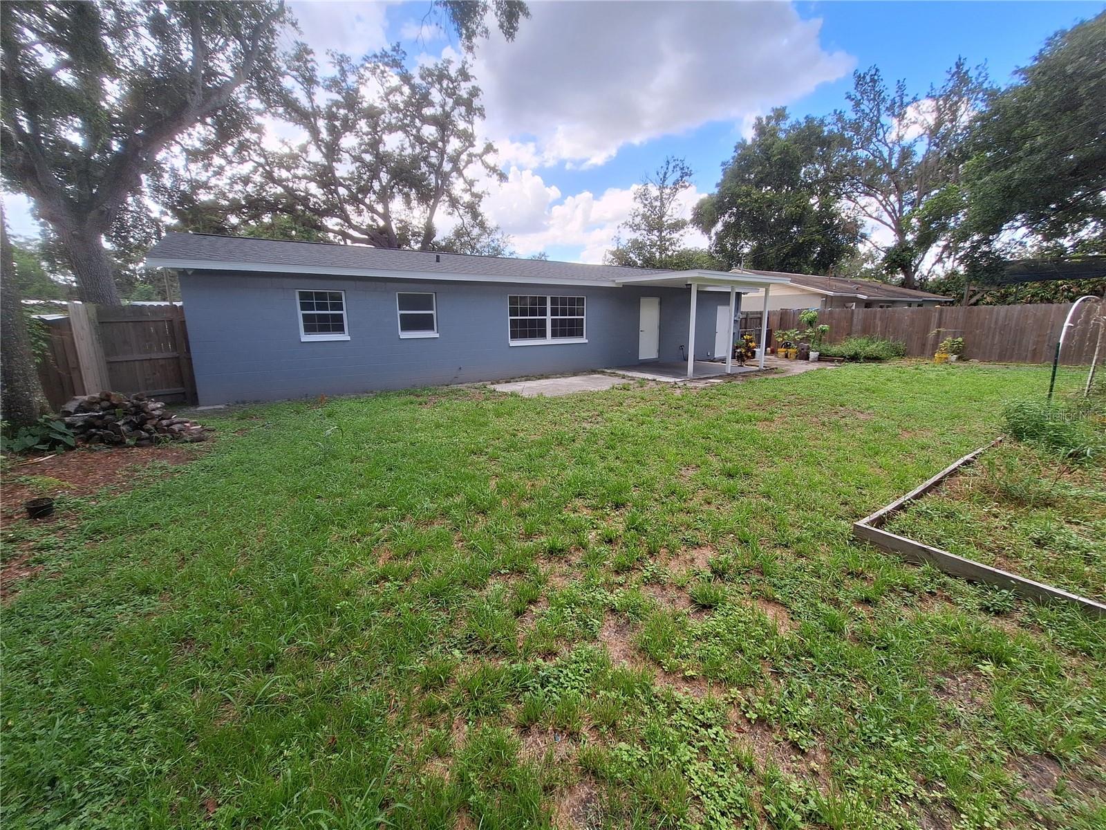 BRIARWOOD UNIT 01 - Residential Lease