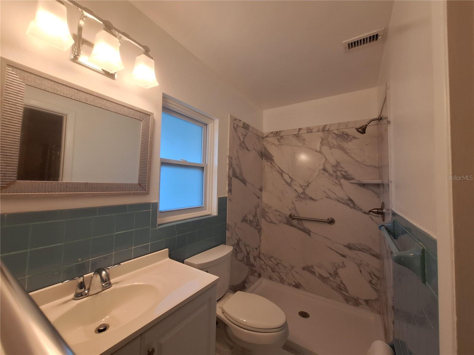BRIARWOOD UNIT 01 - Residential Lease