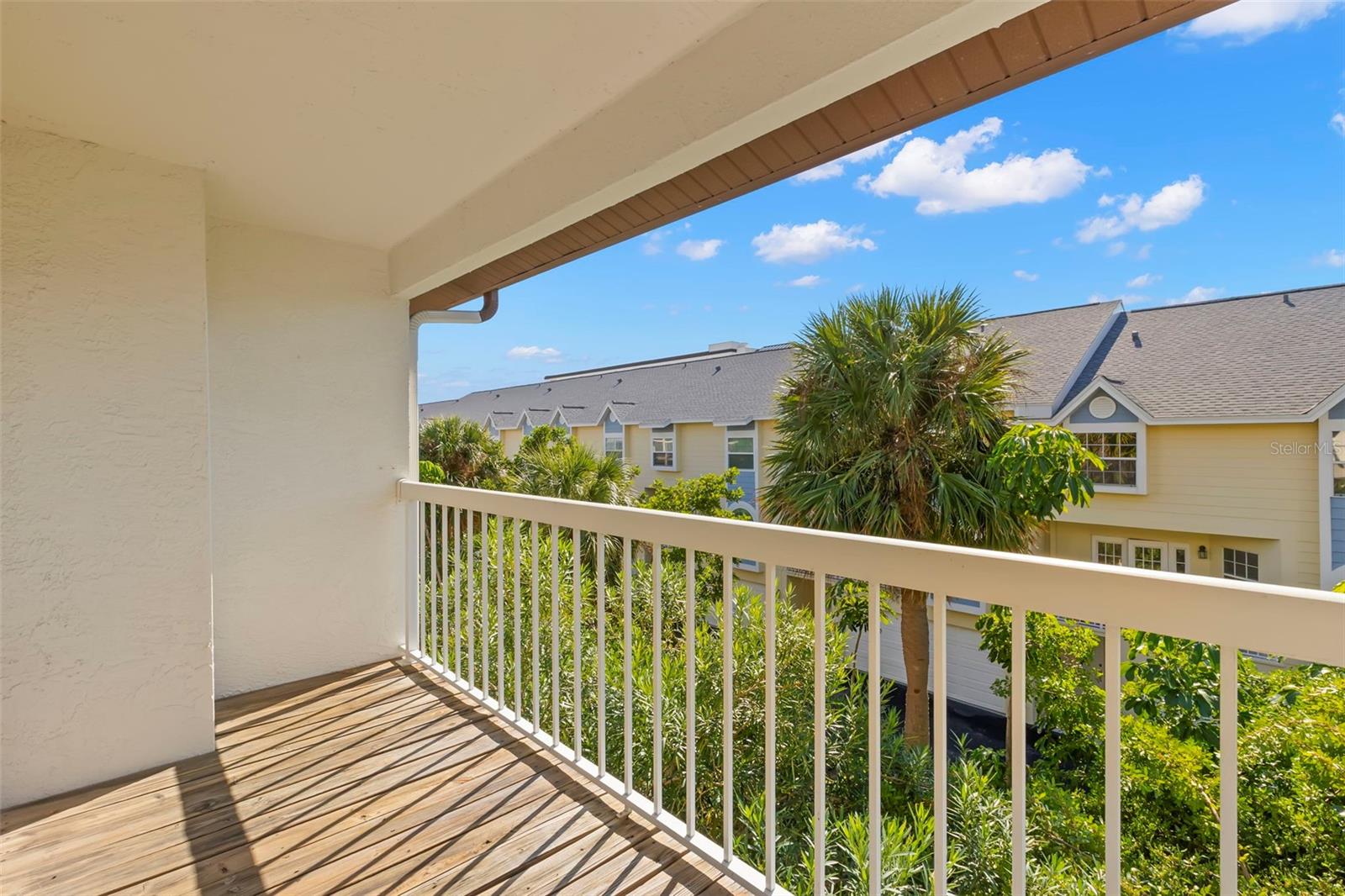 PALMS OF TIERRA - Residential