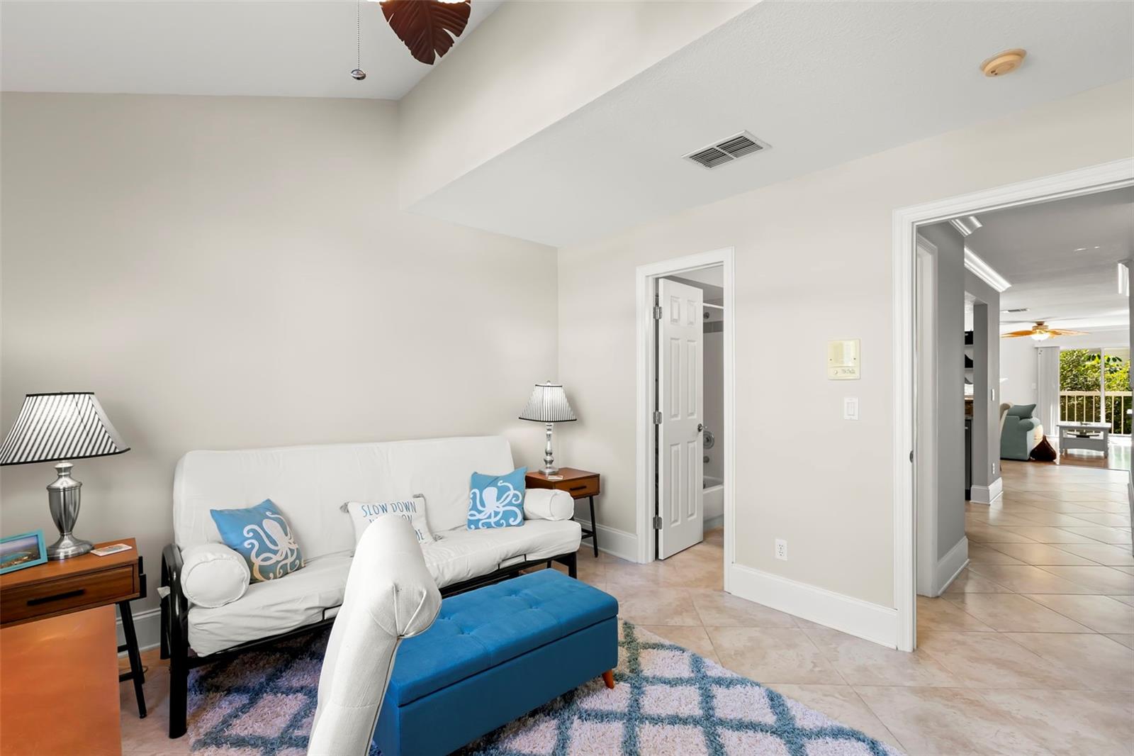 PALMS OF TIERRA - Residential