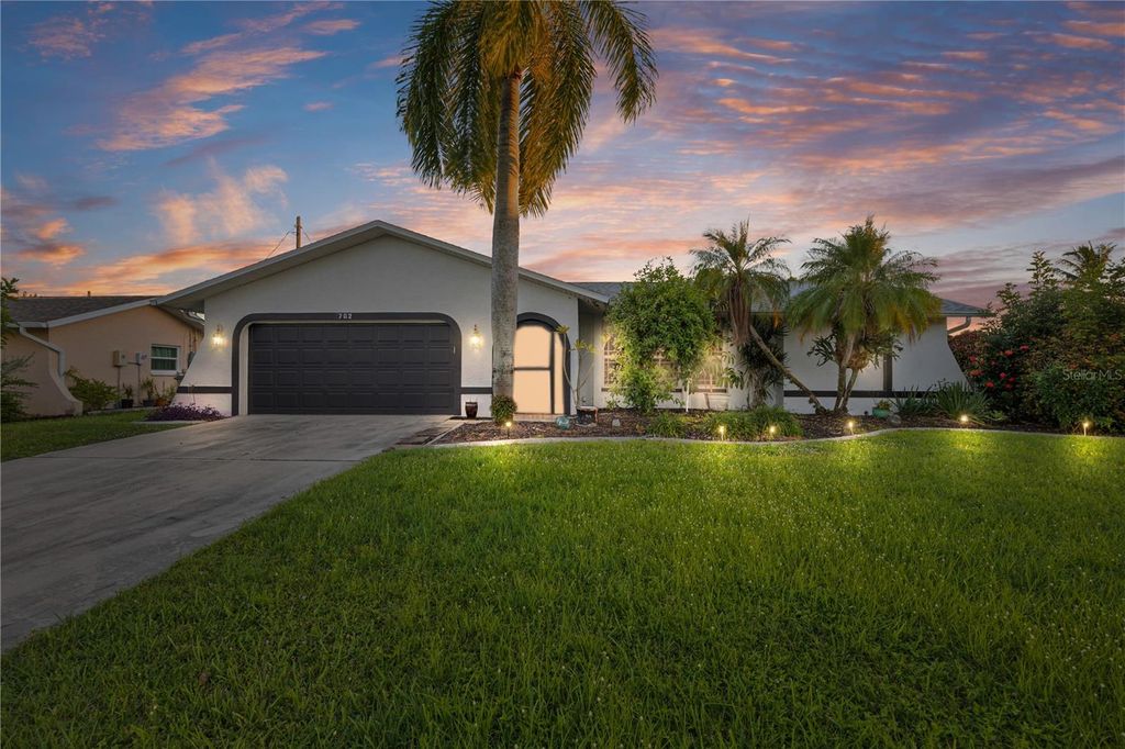 Photo of 702 SE 36th Street, Cape Coral, FL 33904 (MLS # TB8437852)