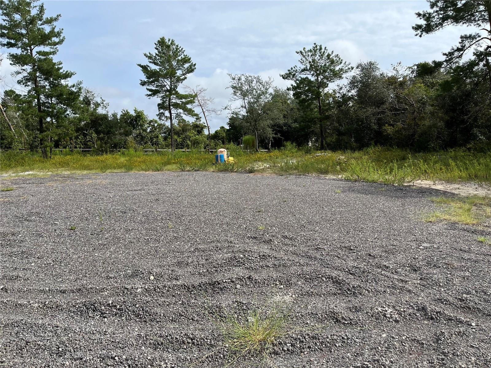 EMERALD HLNDS 512 - Land