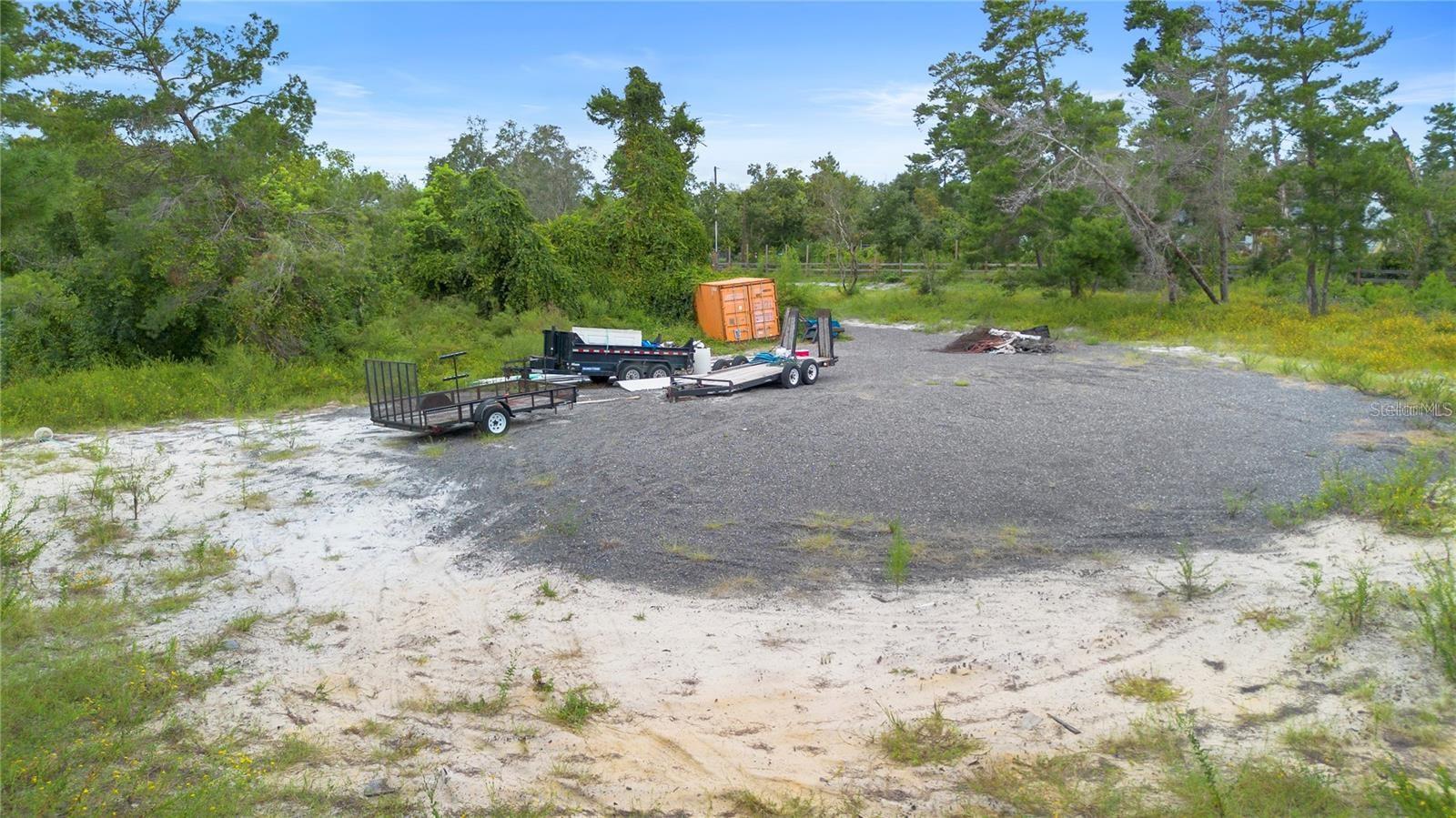 EMERALD HLNDS 512 - Land