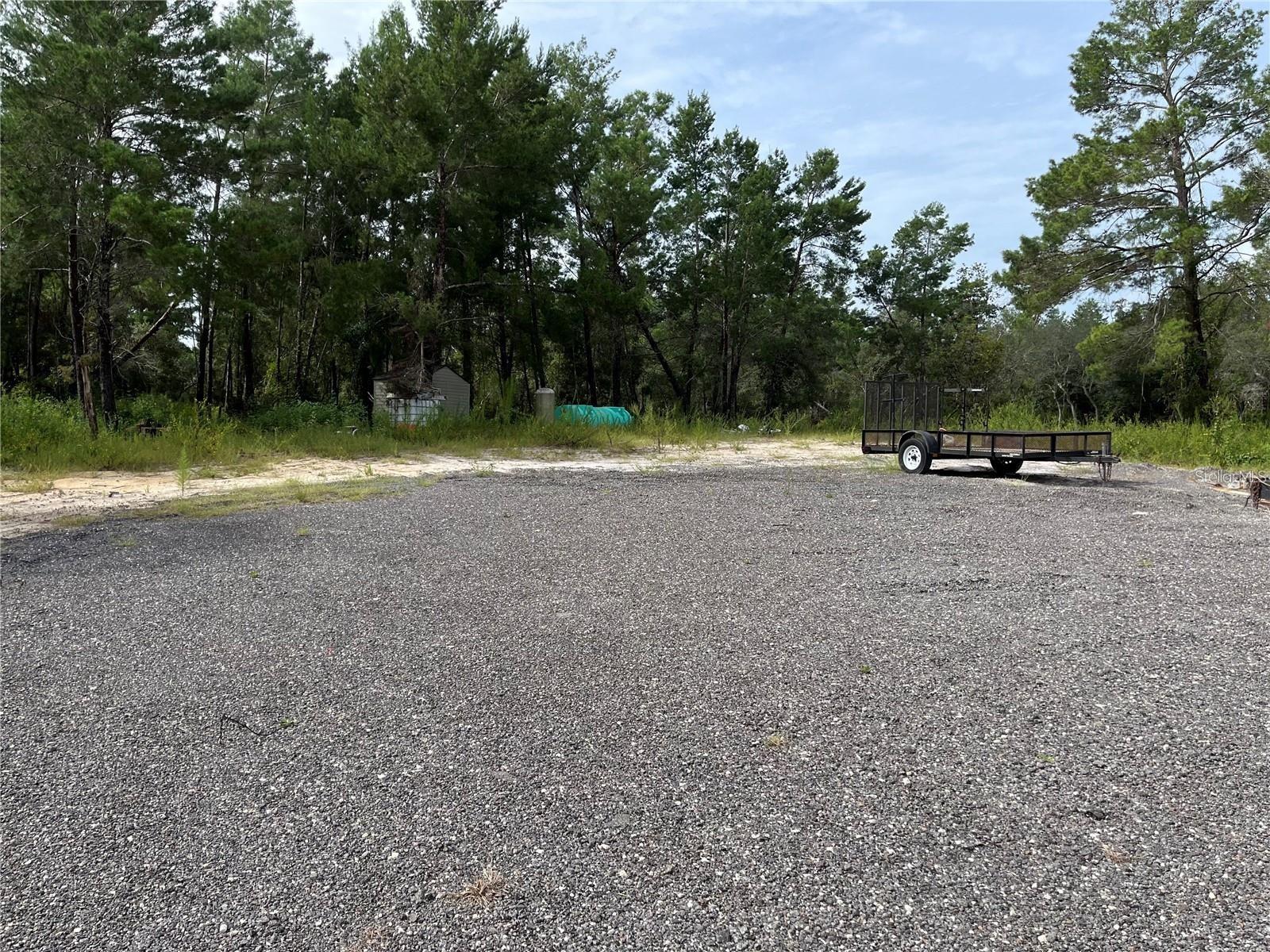 EMERALD HLNDS 512 - Land