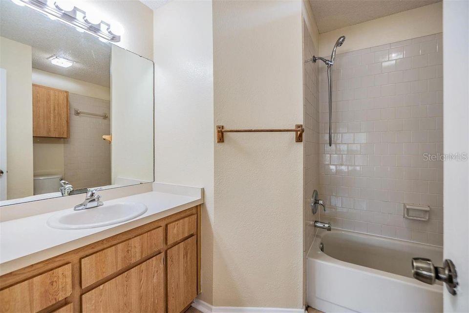 NORTH LAKES SEC I UNIT - Residential Lease