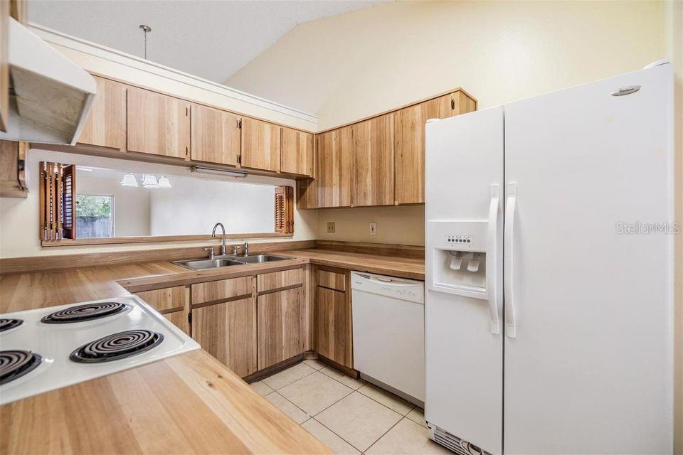 NORTH LAKES SEC I UNIT - Residential Lease