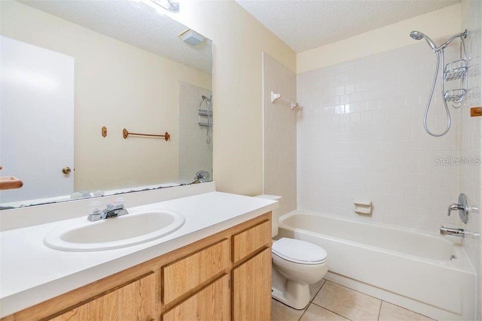 NORTH LAKES SEC I UNIT - Residential Lease