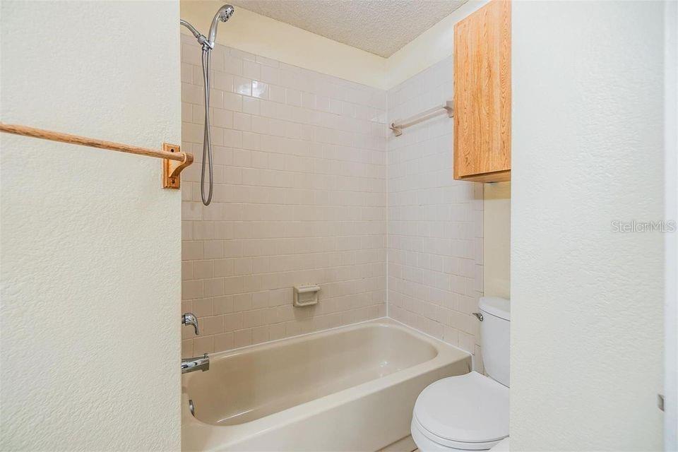 NORTH LAKES SEC I UNIT - Residential Lease