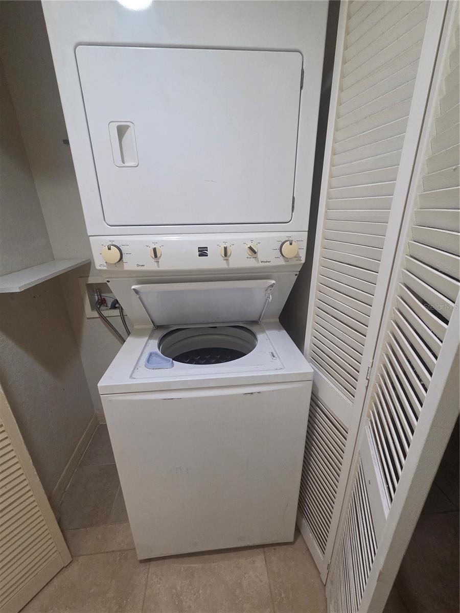 COVE/SIX MILE CYPRESS CONDO - Residential Lease