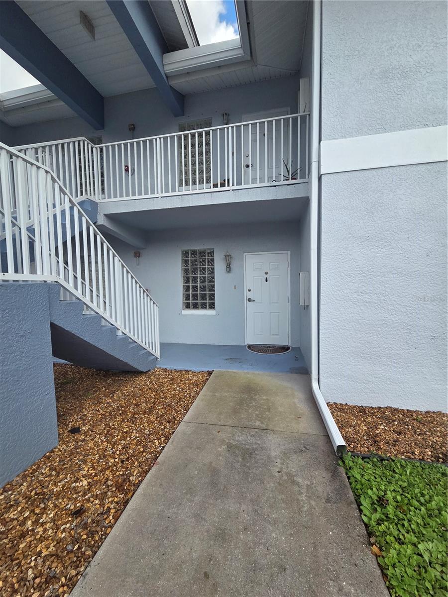COVE/SIX MILE CYPRESS CONDO - Residential Lease