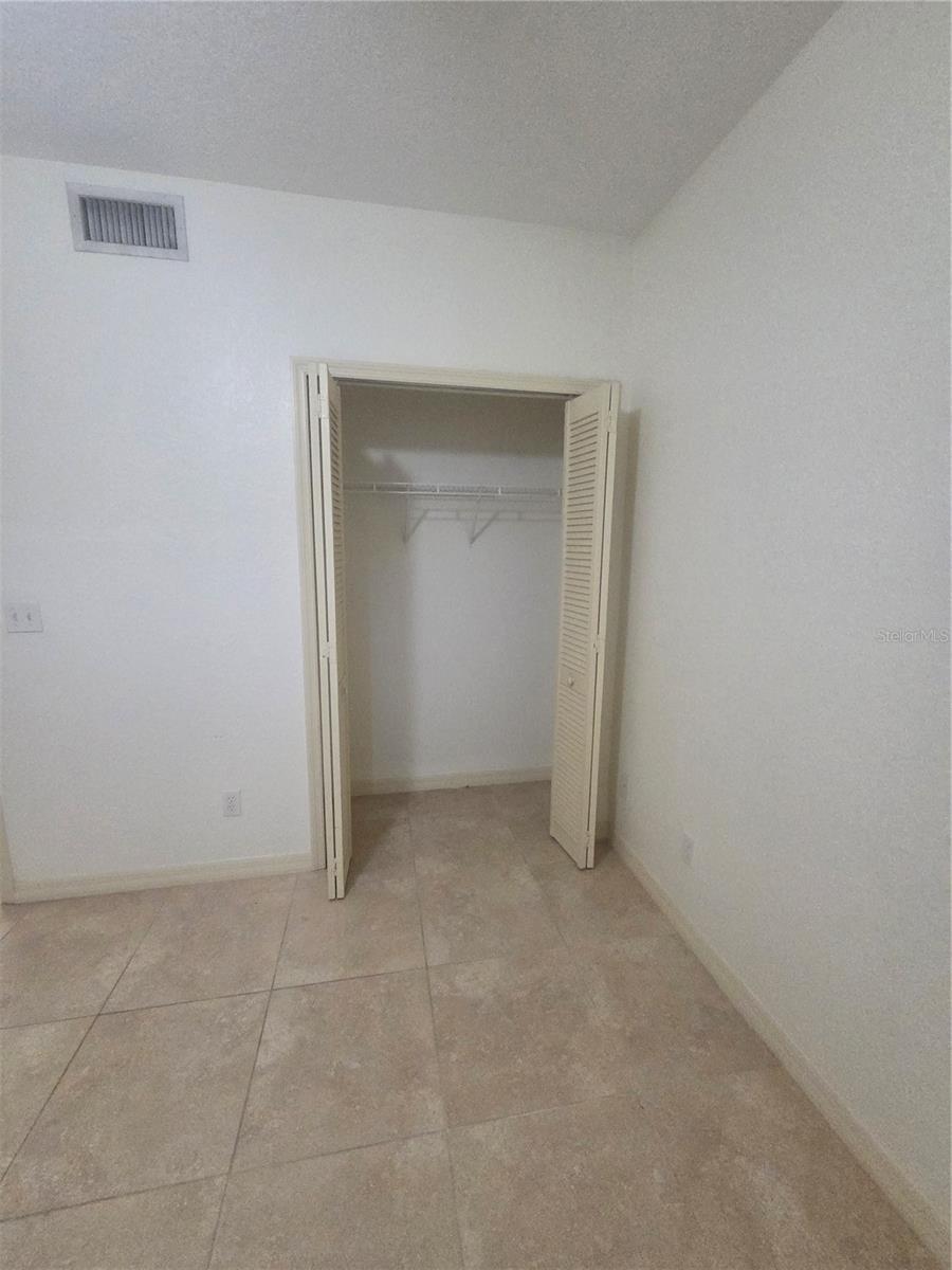 COVE/SIX MILE CYPRESS CONDO - Residential Lease