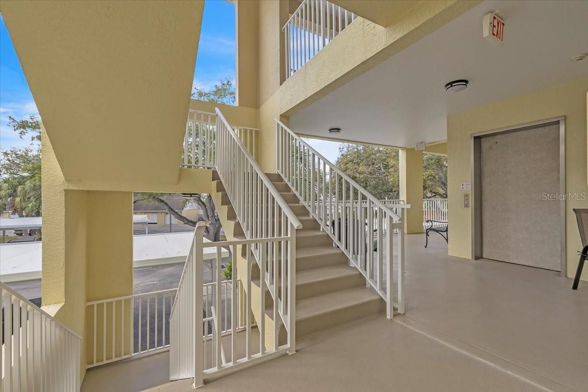 WATERSIDE CLUB I AT HERITAGE OAK PARK - Residential