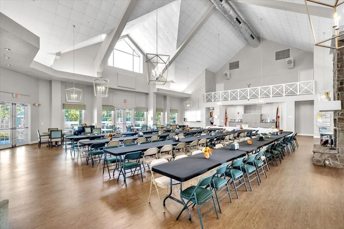 WATERSIDE CLUB I AT HERITAGE OAK PARK - Residential