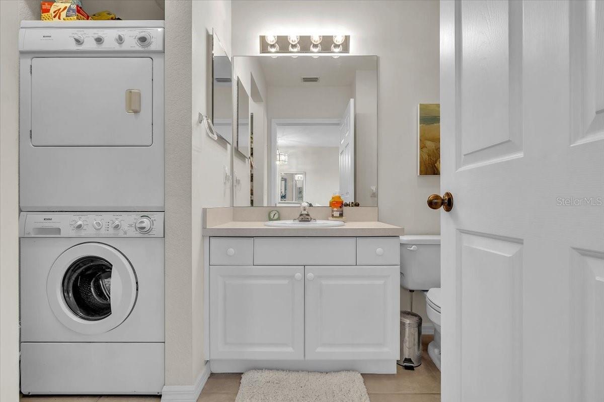 WATERSIDE CLUB I AT HERITAGE OAK PARK - Residential