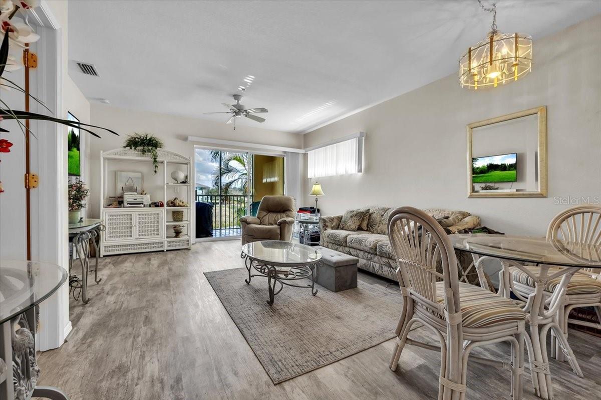 WATERSIDE CLUB I AT HERITAGE OAK PARK - Residential