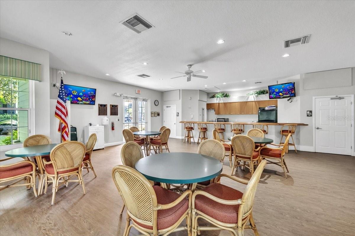 WATERSIDE CLUB I AT HERITAGE OAK PARK - Residential