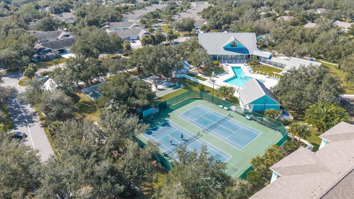 WATERSIDE CLUB I AT HERITAGE OAK PARK - Residential