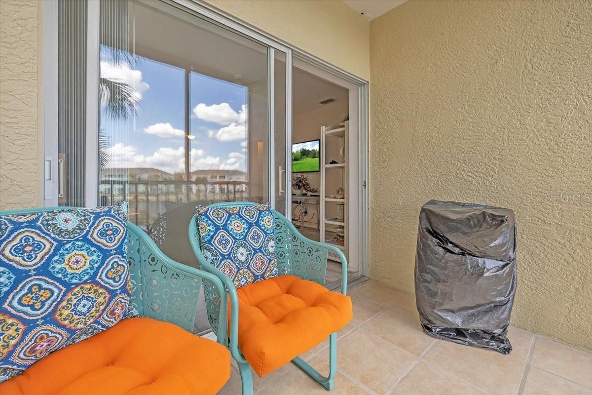 WATERSIDE CLUB I AT HERITAGE OAK PARK - Residential