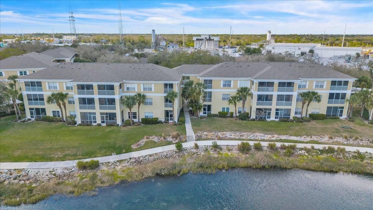 WATERSIDE CLUB I AT HERITAGE OAK PARK - Residential