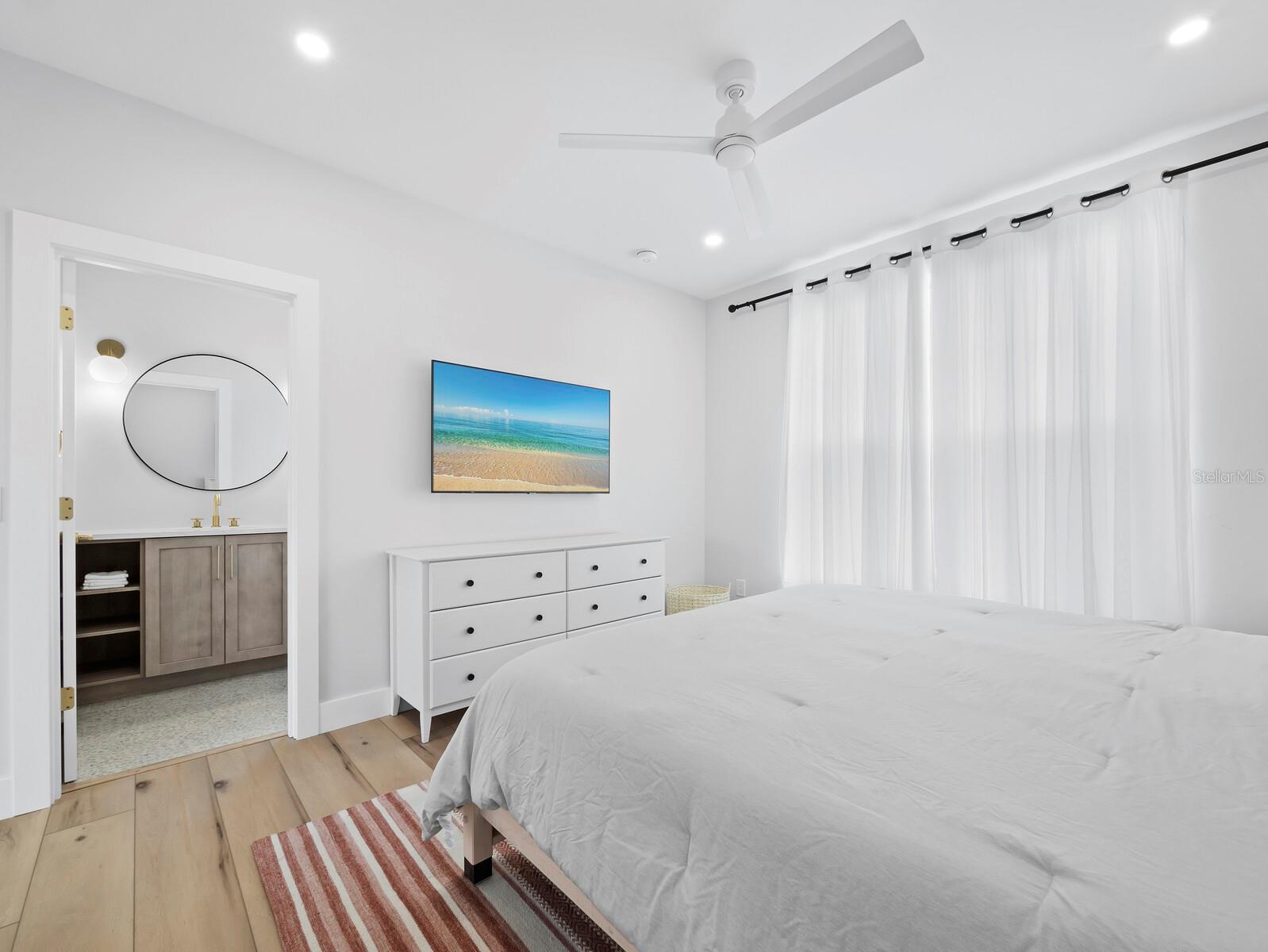 LONGBOAT KEY - Residential