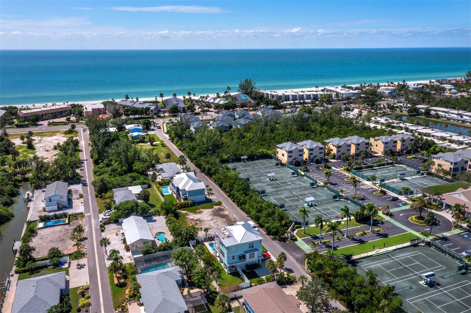 LONGBOAT KEY - Residential
