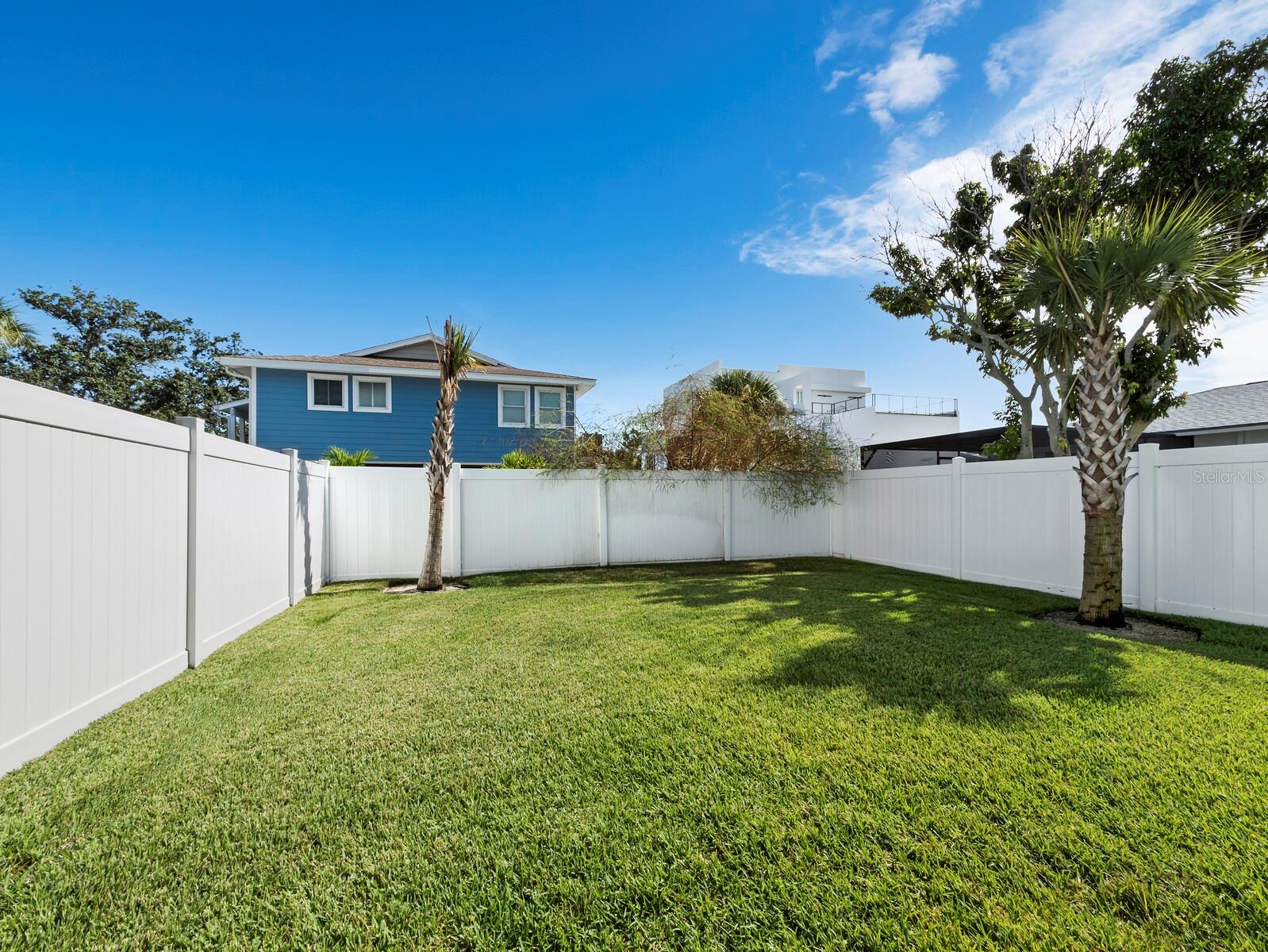 LONGBOAT KEY - Residential