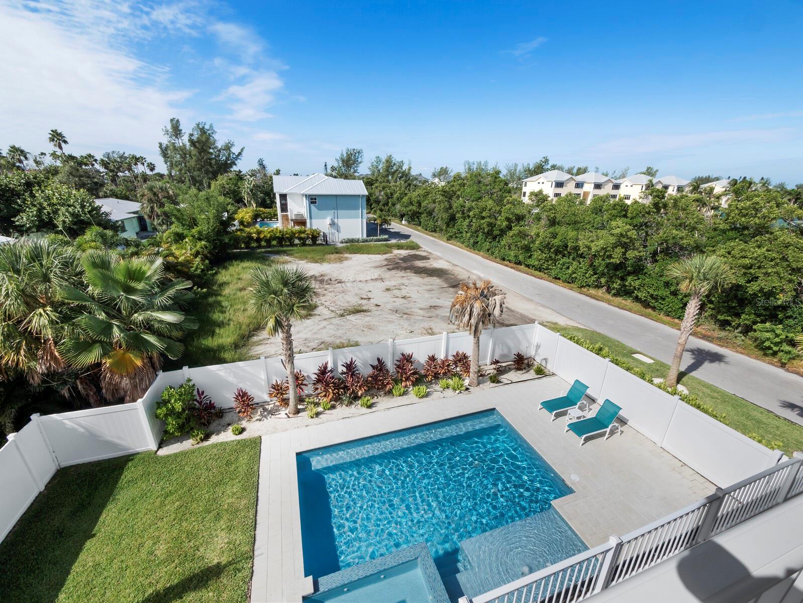 LONGBOAT KEY - Residential