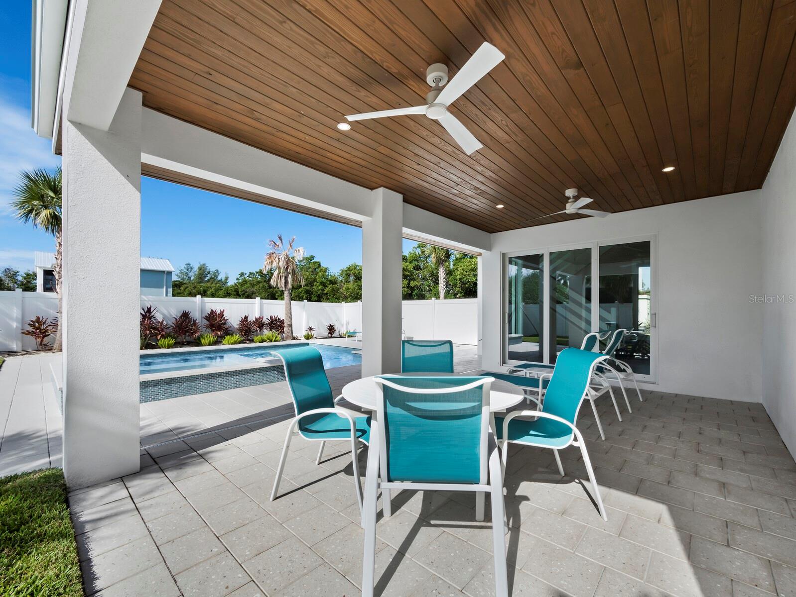 LONGBOAT KEY - Residential