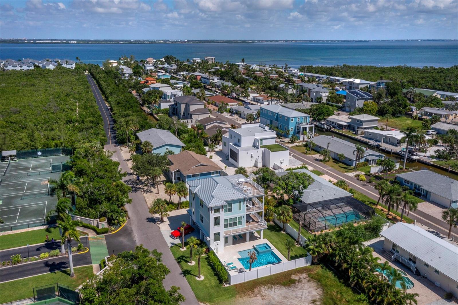 LONGBOAT KEY - Residential
