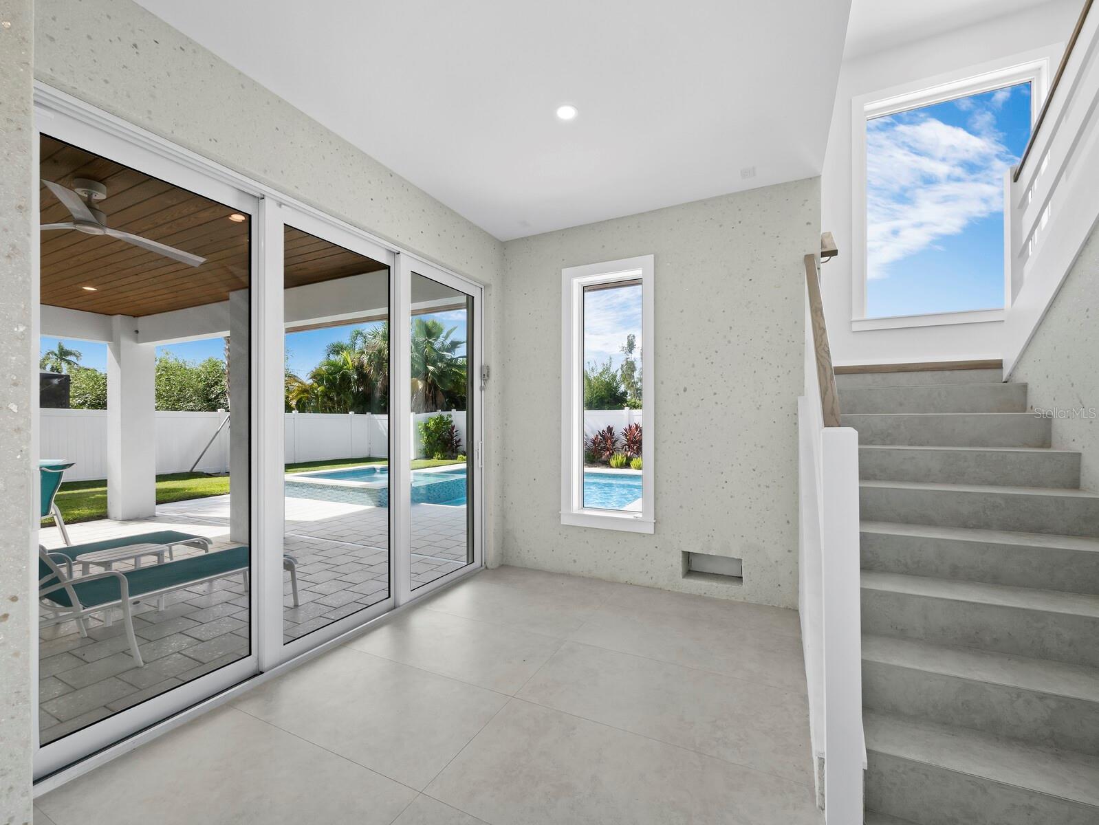 LONGBOAT KEY - Residential