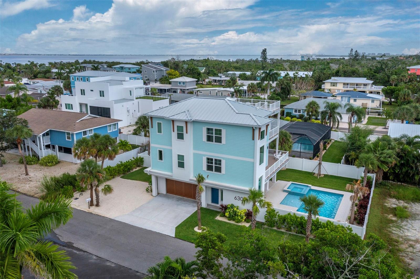 LONGBOAT KEY - Residential